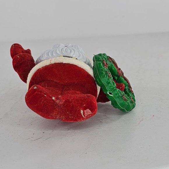 Vintage Flocked Santa Claus Holding Wreath Ornament Christmas Hong Kong - Picture 9 of 9